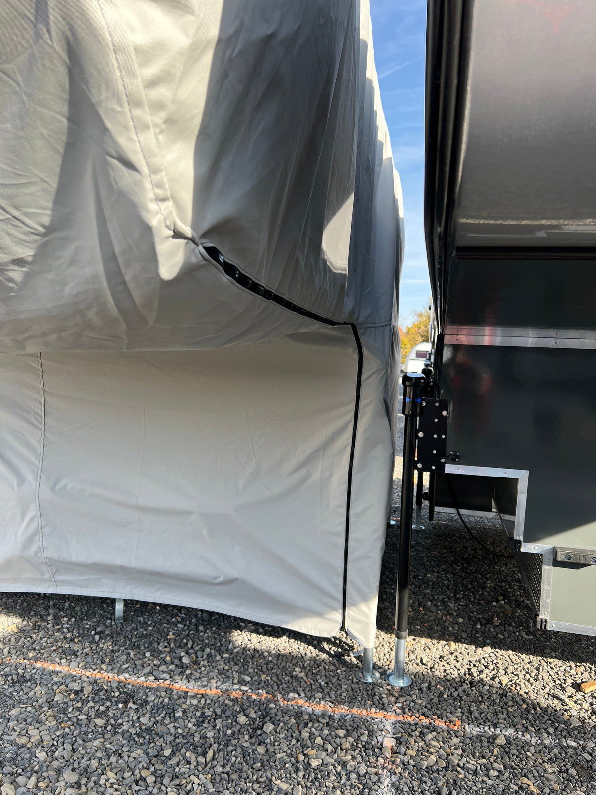 Truck Camper Cover for Cirrus 820